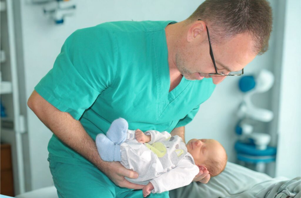 Osteopata pediatrico tratta neonato a Piacenza